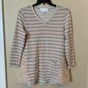 Adorable EUC French Laundry tunic